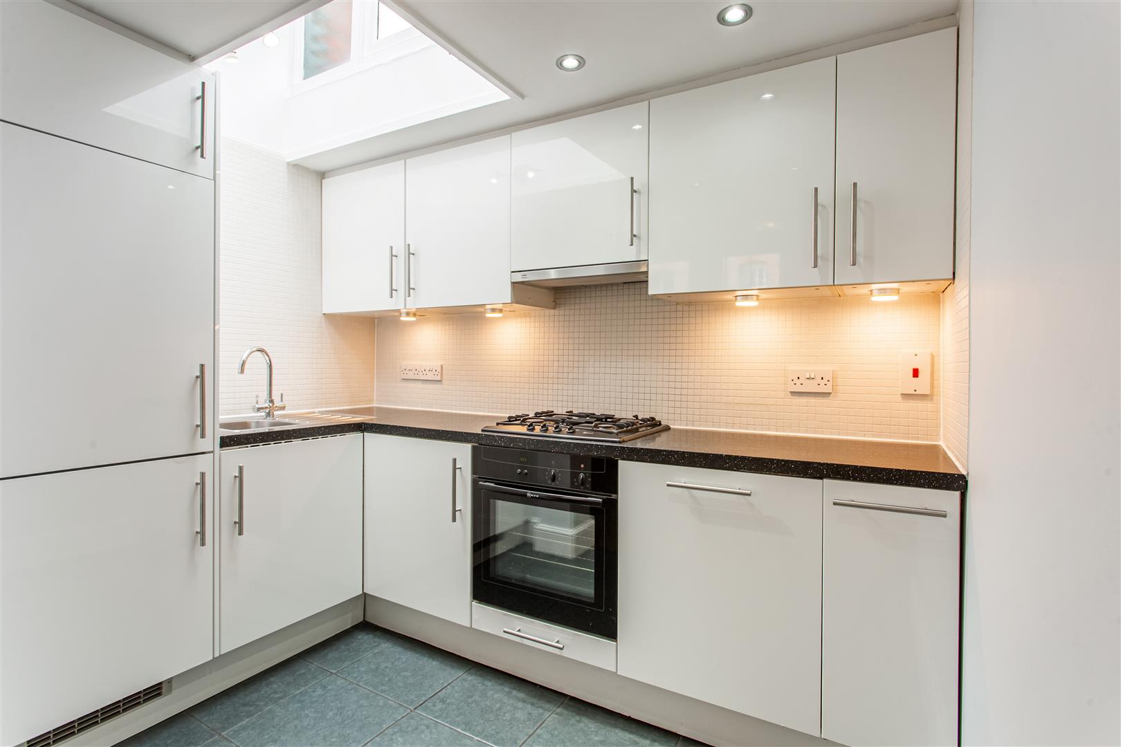 2 bed property in Moreland Cottages, Bow Quarter